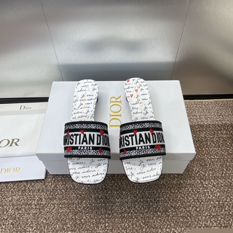 ch**an D*or slippers